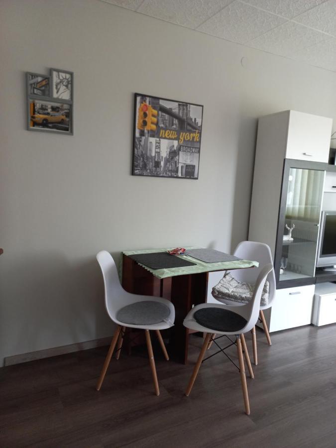 Berik Apartman Печ Екстериор снимка