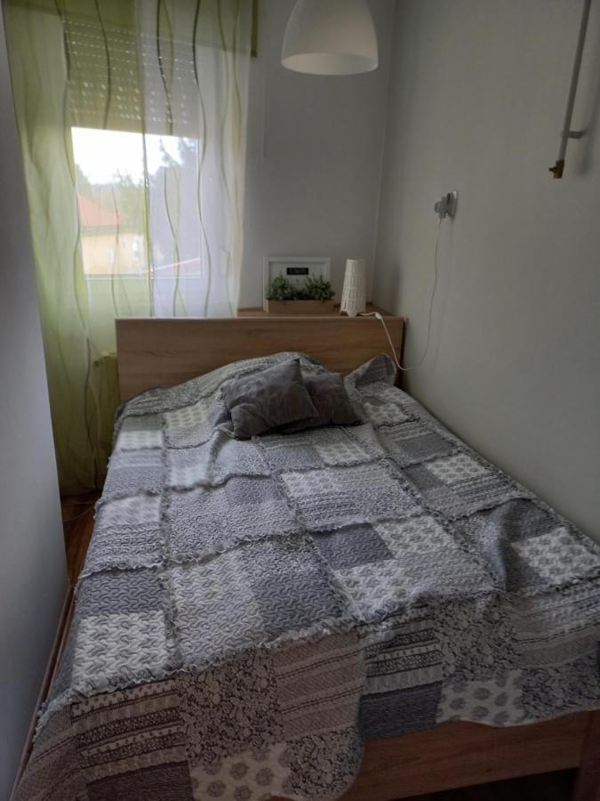 Berik Apartman Печ Екстериор снимка