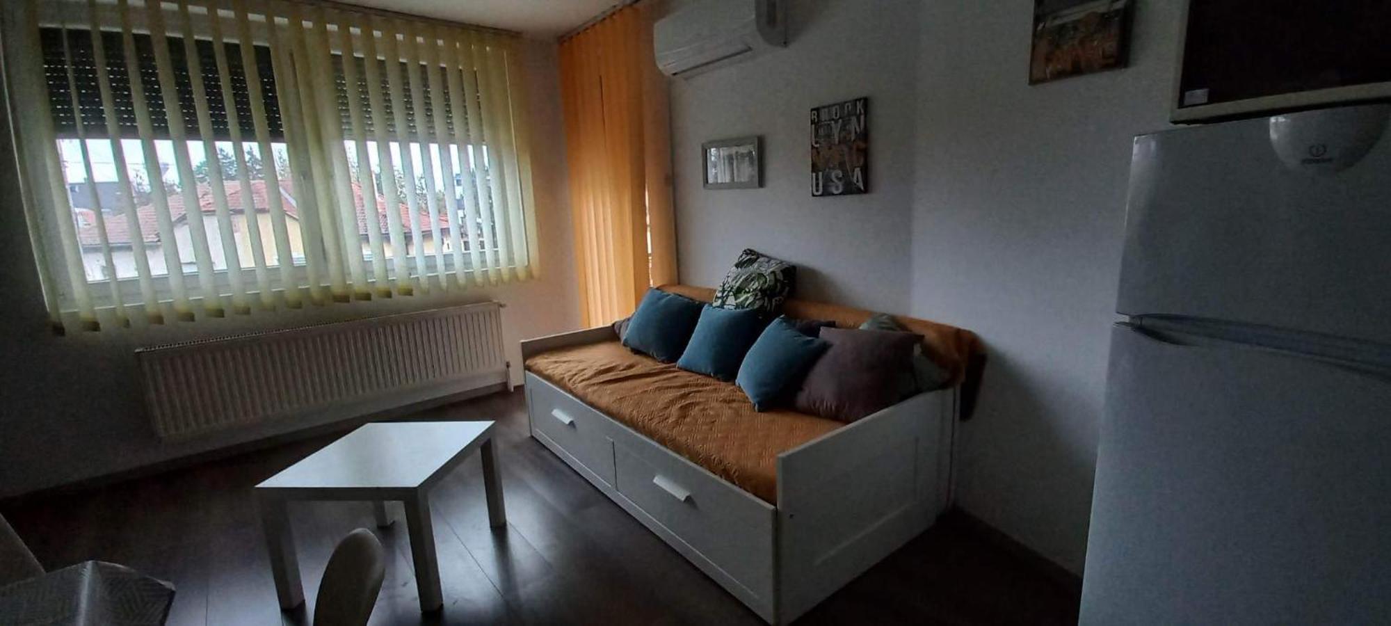 Berik Apartman Печ Екстериор снимка