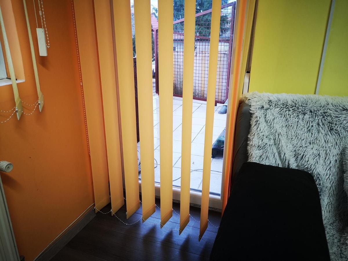 Berik Apartman Печ Екстериор снимка