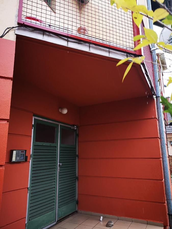 Berik Apartman Печ Екстериор снимка